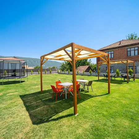 Pera Villa